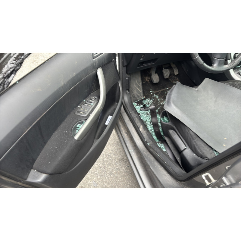 Face avant PEUGEOT 308 1 SW Photo n°18
