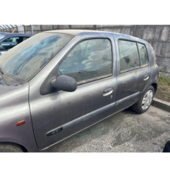 Feu arriere principal gauche (feux) RENAULT CLIO 2