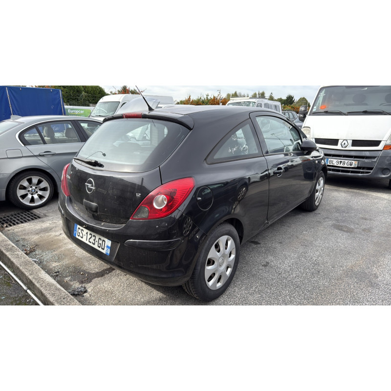 Pare choc avant OPEL CORSA D Photo n°9
