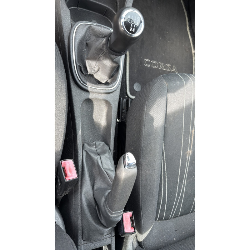 Pare choc avant OPEL CORSA D Photo n°19