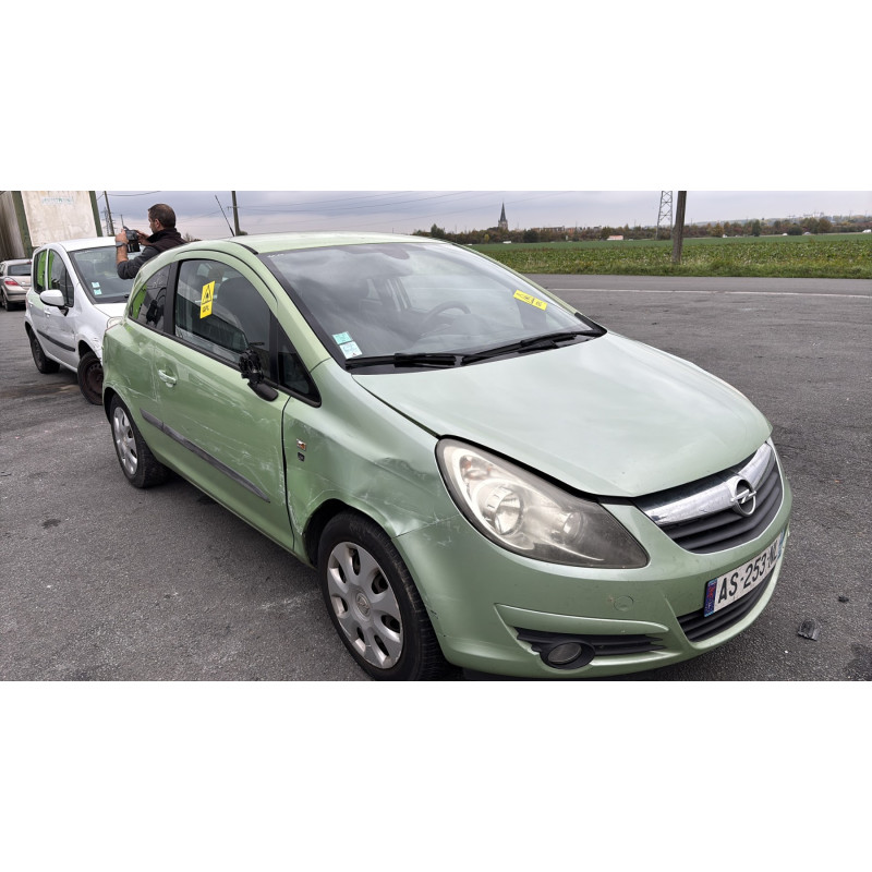 Feu arriere principal droit (feux) OPEL CORSA D Photo n°5
