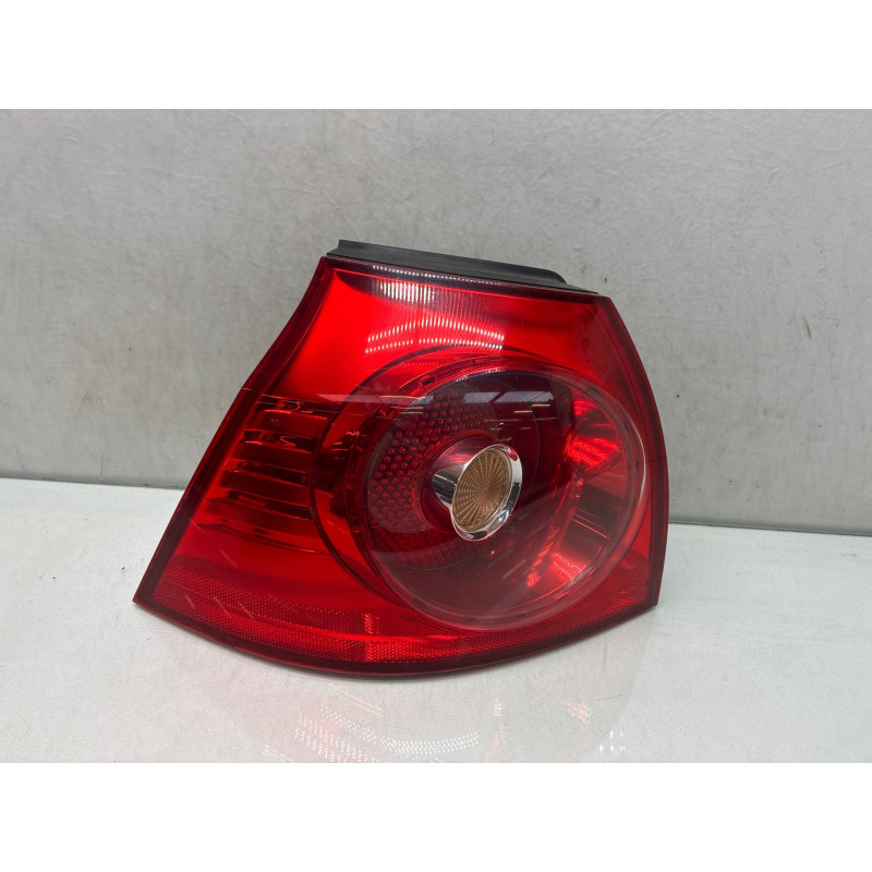 Feu arriere principal gauche (feux) VOLKSWAGEN GOLF 5 Photo n°3