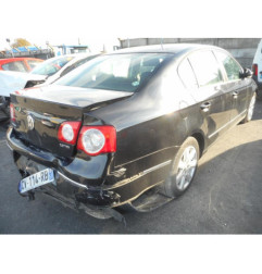 Optique avant principal gauche (feux)(phare) VOLKSWAGEN PASSAT 5