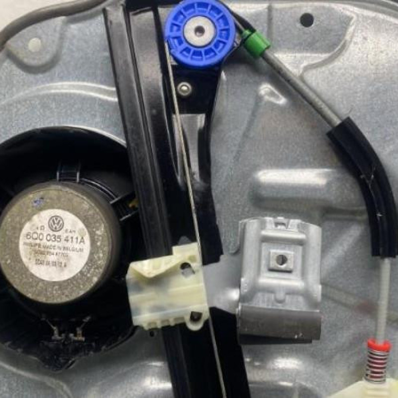 Leve vitre electrique avant droit VOLKSWAGEN POLO 4 Photo n°6