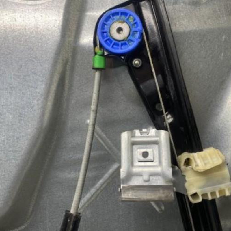 Leve vitre electrique avant droit VOLKSWAGEN POLO 4 Photo n°7