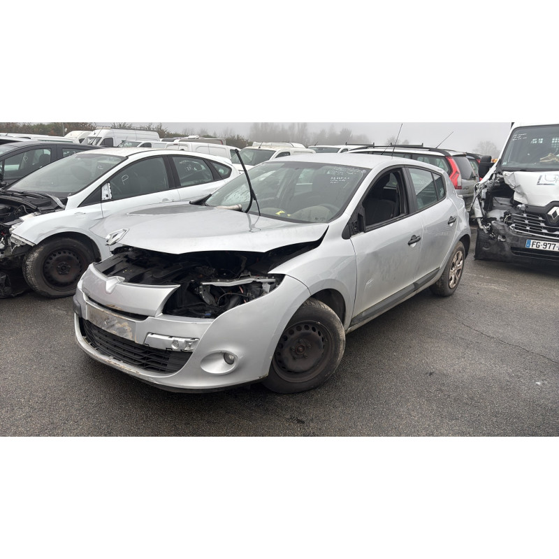 Face avant RENAULT MEGANE 3 Photo n°5