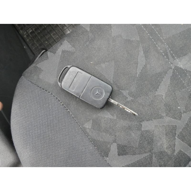 Porte avant droit MERCEDES VANEO 414 Photo n°15