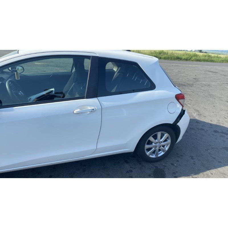 Feu arriere principal droit (feux) TOYOTA YARIS 3 Photo n°9