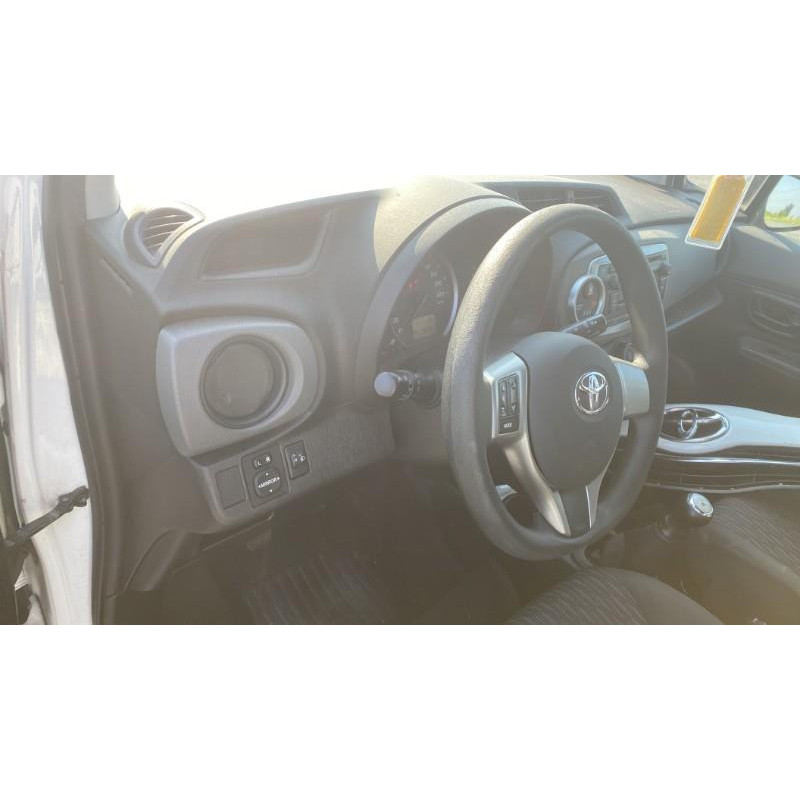 Feu arriere principal droit (feux) TOYOTA YARIS 3 Photo n°14