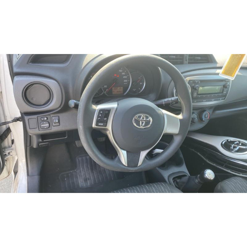Feu arriere principal droit (feux) TOYOTA YARIS 3 Photo n°15
