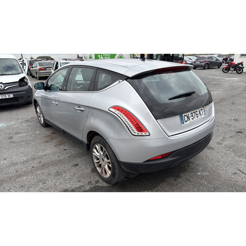 Verin de coffre LANCIA DELTA 3 Photo n°8