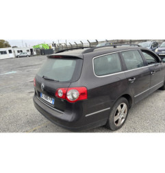 Optique avant principal gauche (feux)(phare) VOLKSWAGEN PASSAT 5