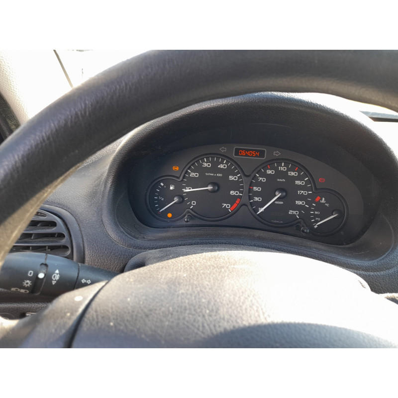 Moteur PEUGEOT 206 Photo n°11