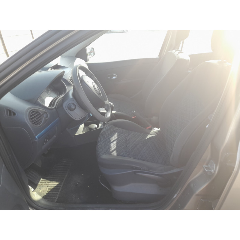 Fermeture de capot RENAULT CLIO 3 Photo n°7