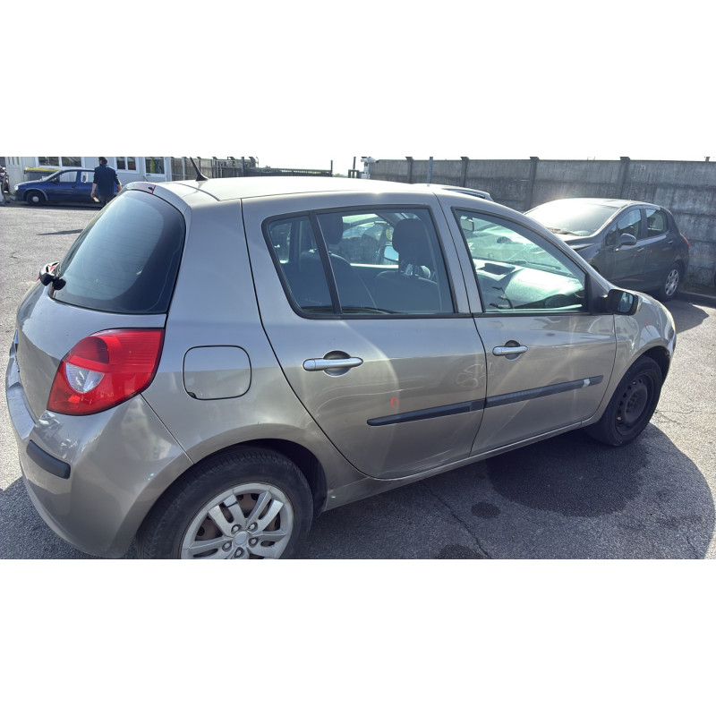 Fermeture de capot RENAULT CLIO 3 Photo n°18