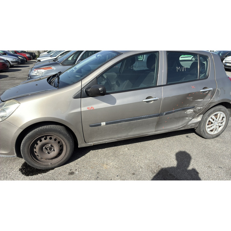 Fermeture de capot RENAULT CLIO 3 Photo n°20