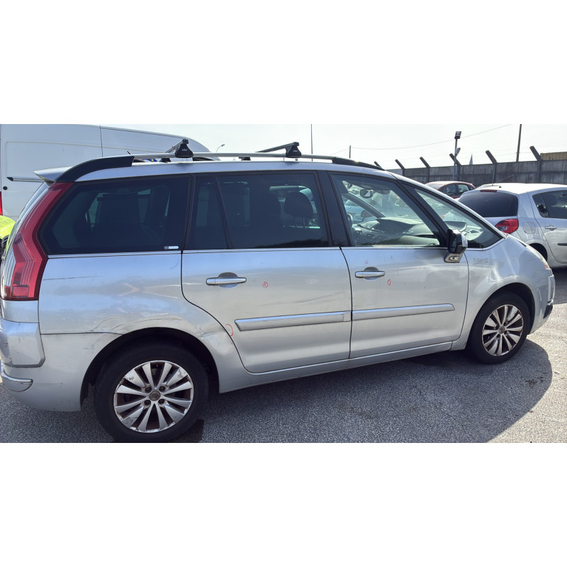 Pare boue avant droit CITROEN C4 GRAND PICASSO 1 Photo n°19