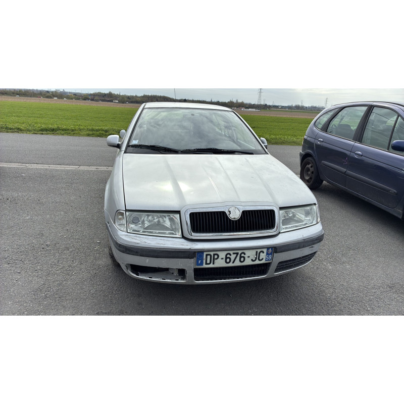 Leve vitre electrique avant gauche SKODA OCTAVIA 1 Photo n°18