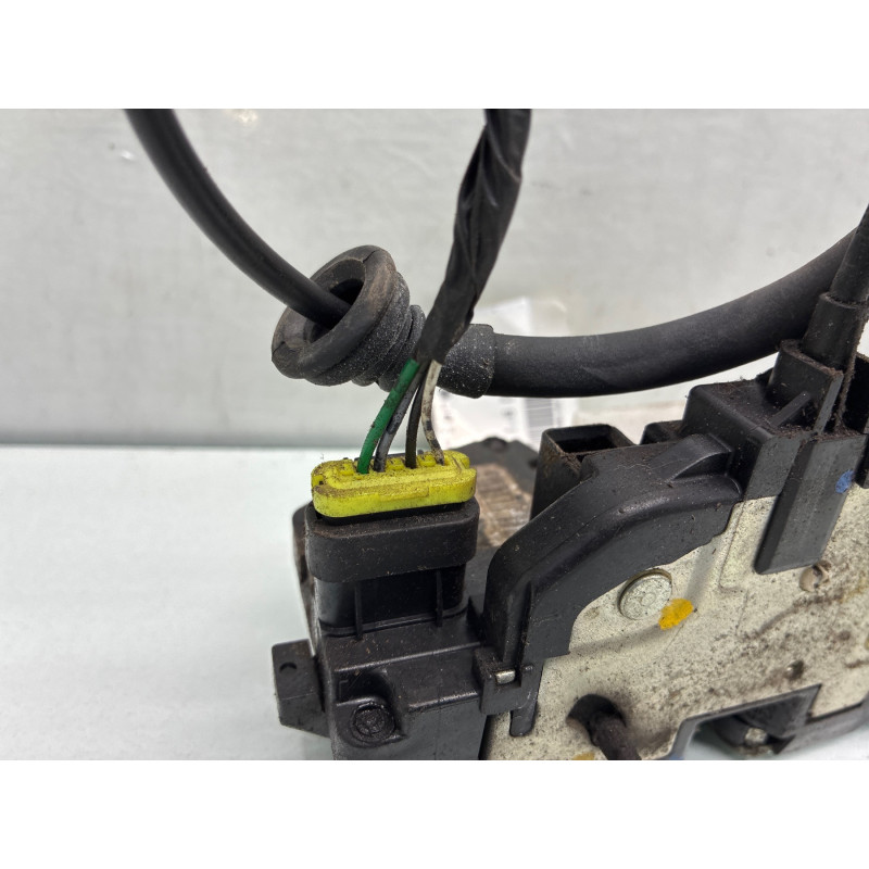 Serrure arriere droit KIA CEE-D 1 Photo n°4