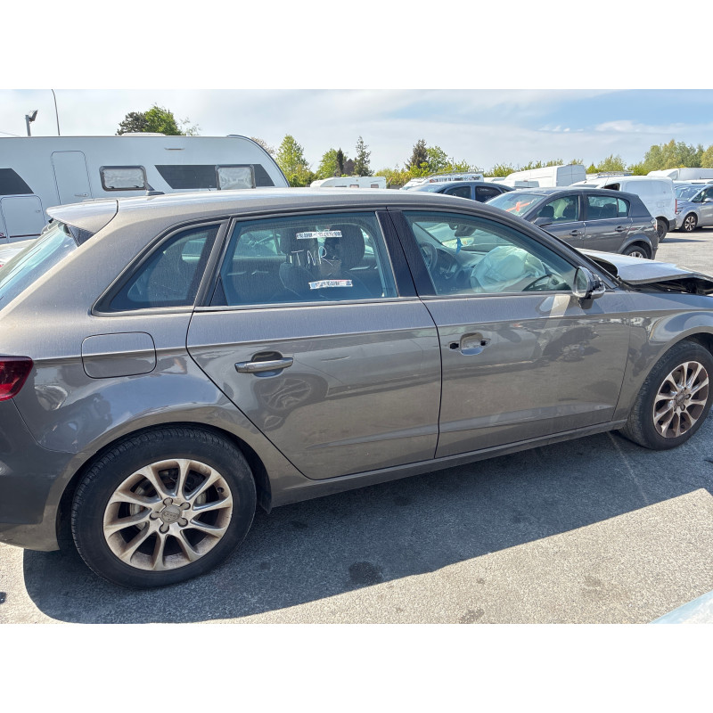 Pare boue arriere droit AUDI A3 3 Photo n°11