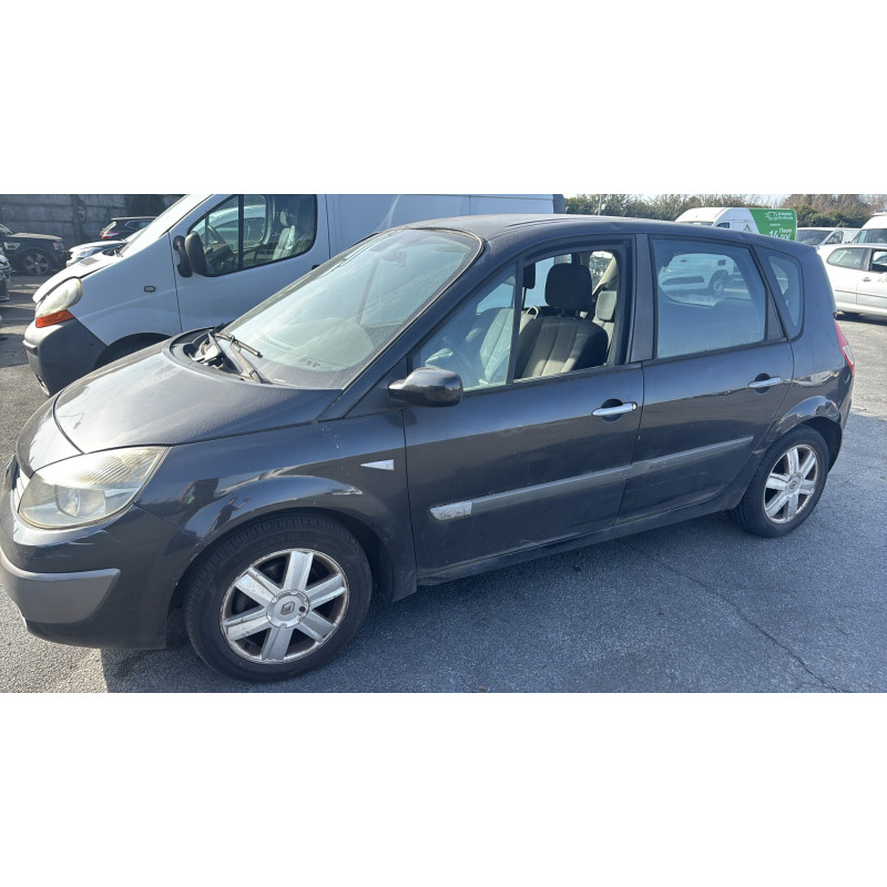 Feu arriere stop central RENAULT SCENIC 2 Photo n°11