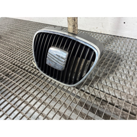 Calandre SEAT IBIZA 3 Photo n°1