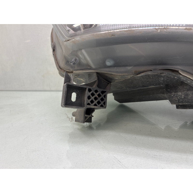 Optique avant principal droit (feux)(phare) OPEL ZAFIRA B Photo n°4