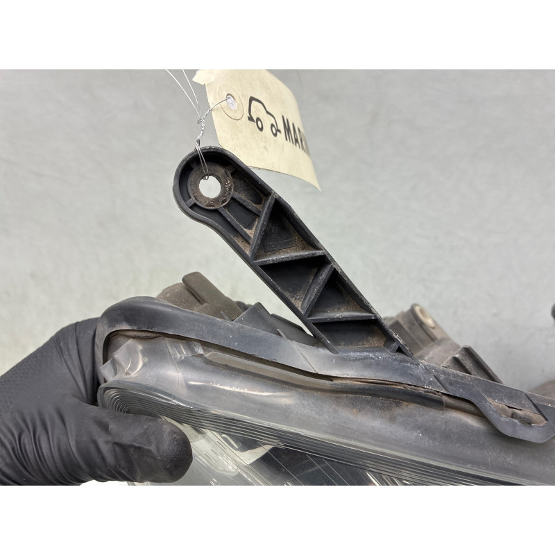 Optique avant principal droit (feux)(phare) OPEL ZAFIRA B Photo n°5