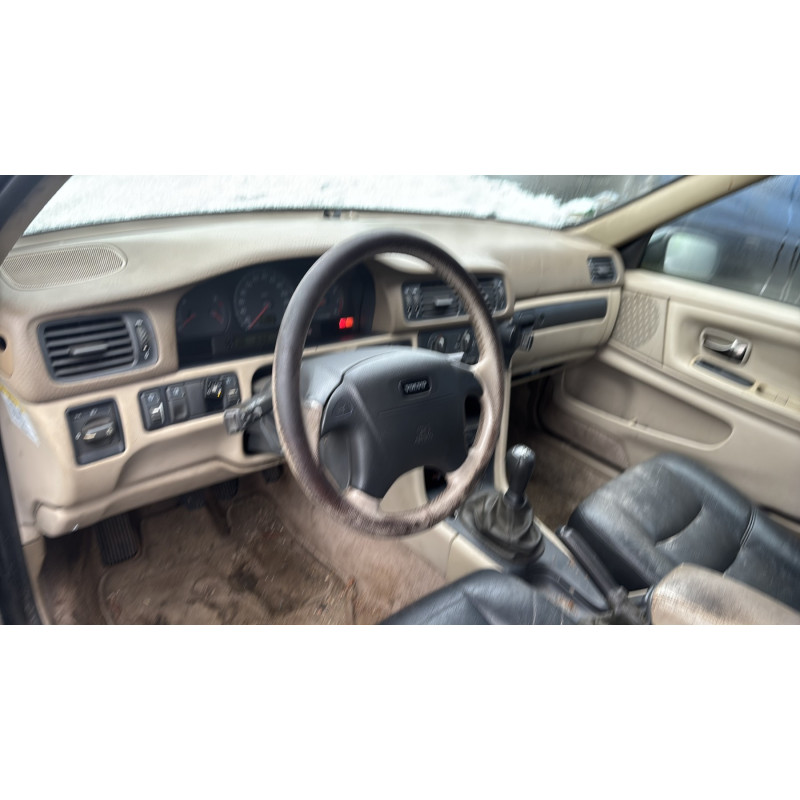 Malle/Hayon arriere VOLVO V 70 1 Photo n°19