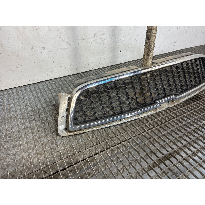Calandre CHEVROLET CAPTIVA Photo n°4
