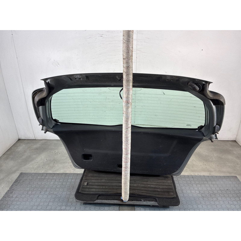 Malle/Hayon arriere TOYOTA YARIS 2 Photo n°4