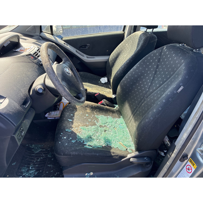 Malle/Hayon arriere TOYOTA YARIS 2 Photo n°16