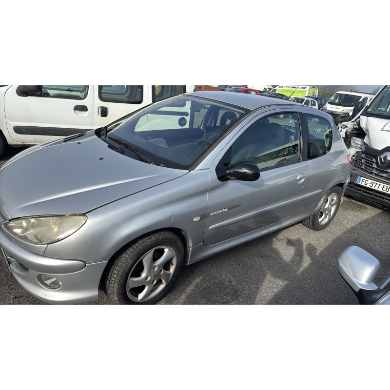 Pare choc arriere PEUGEOT 206 Photo n°14
