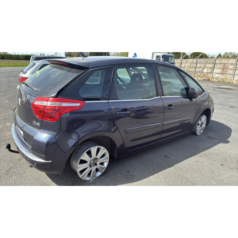 Anti brouillard arriere gauche CITROEN C4 PICASSO 1 Photo n°10