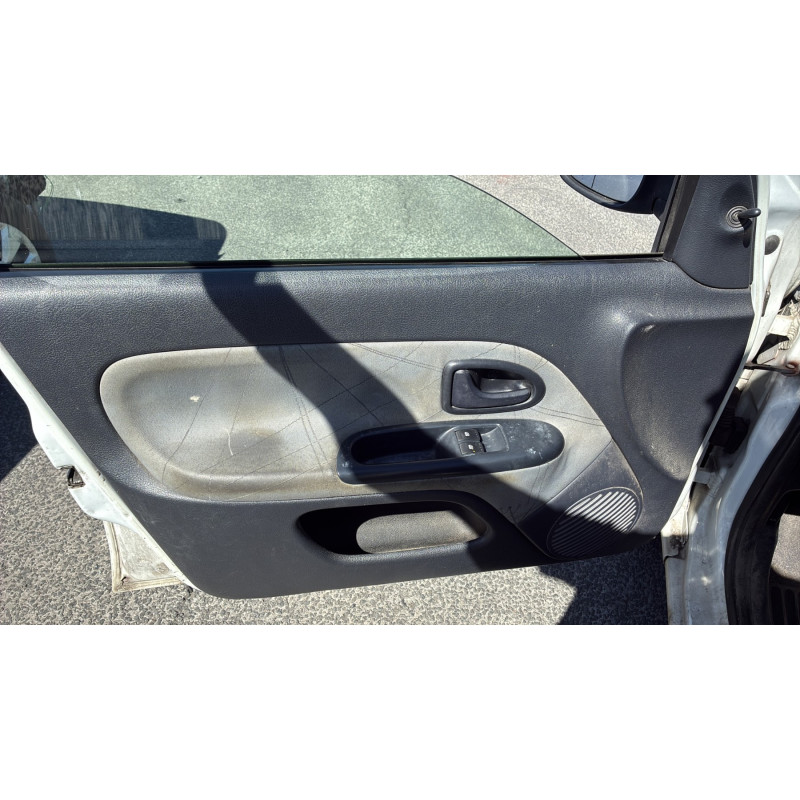Aile avant gauche RENAULT CLIO 2 Photo n°12