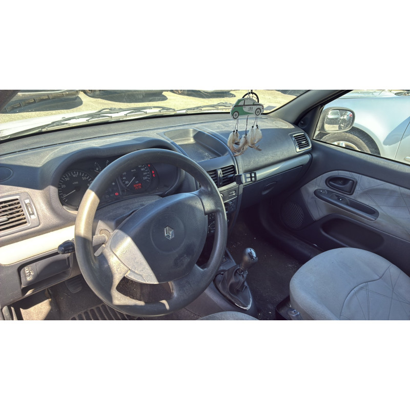 Aile avant gauche RENAULT CLIO 2 Photo n°14