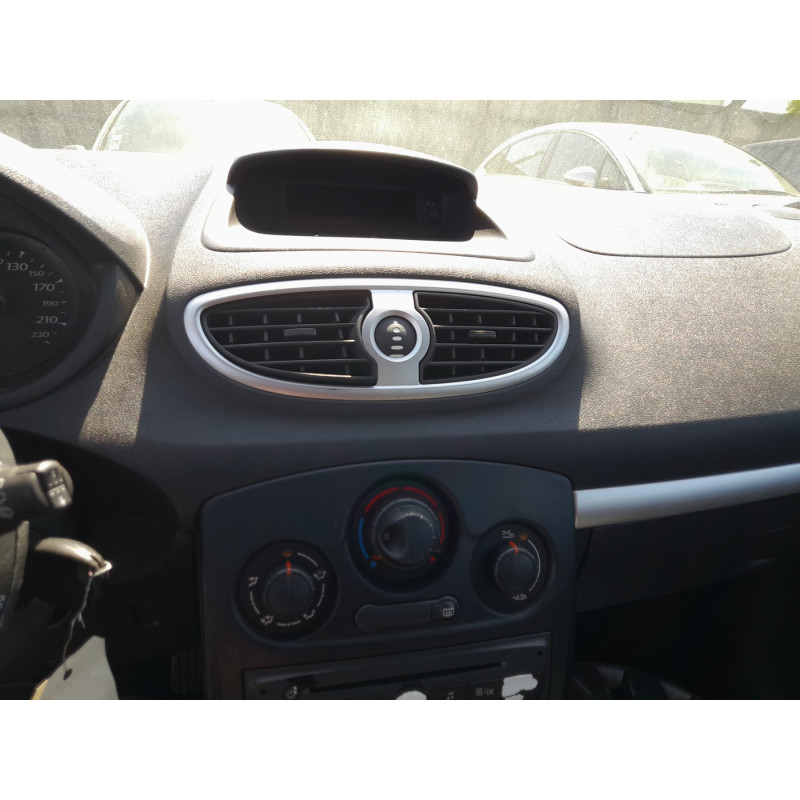 Aile avant droit RENAULT CLIO 3 Photo n°11