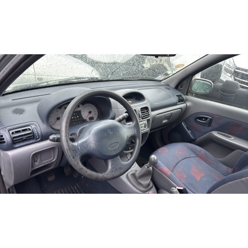 Optique avant principal droit (feux)(phare) RENAULT CLIO 2 Photo n°12