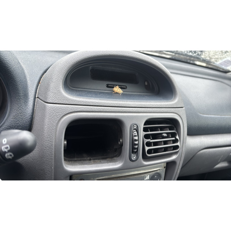 Optique avant principal droit (feux)(phare) RENAULT CLIO 2 Photo n°17