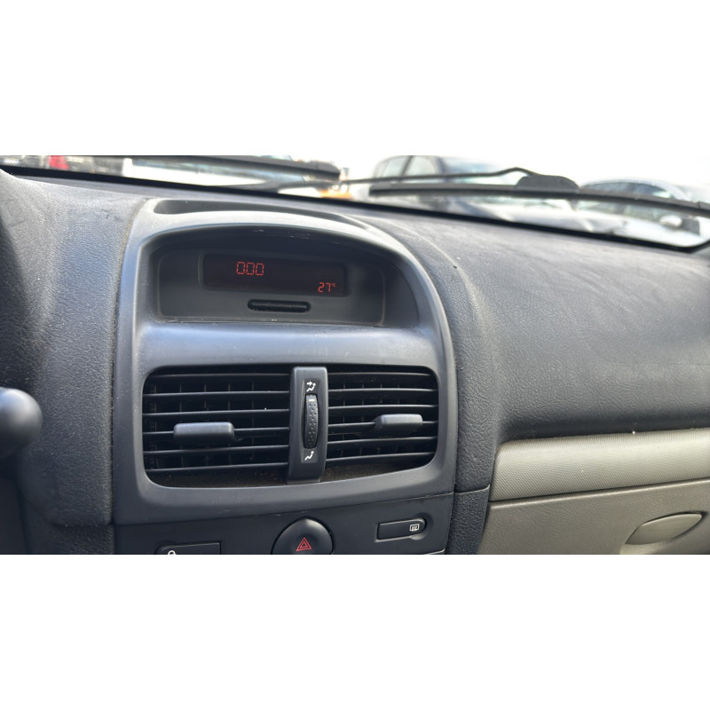 Anti brouillard droit (feux) RENAULT CLIO 2 Photo n°20
