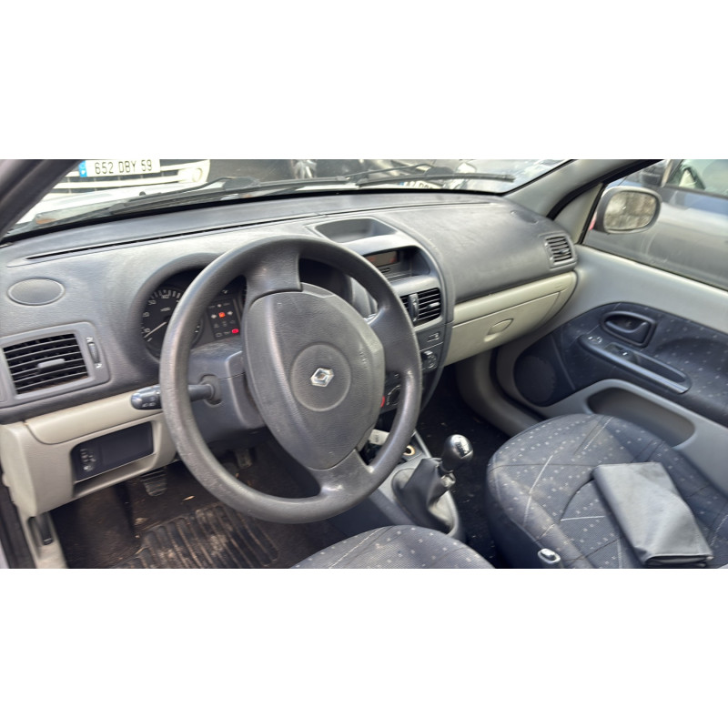 Capot RENAULT CLIO 2 Photo n°17