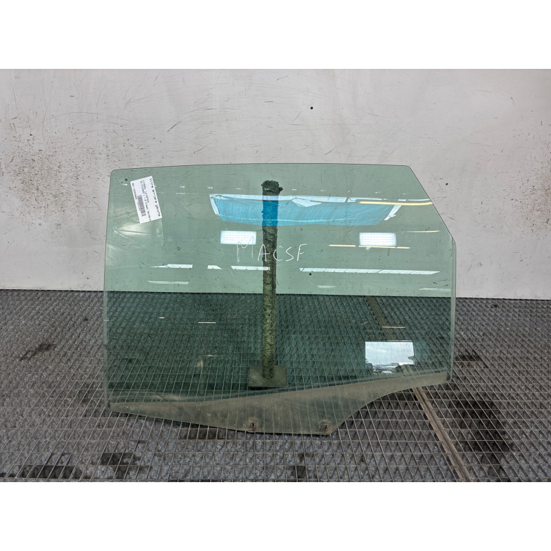 Vitre arriere gauche CITROEN C4 PICASSO 1 Photo n°1