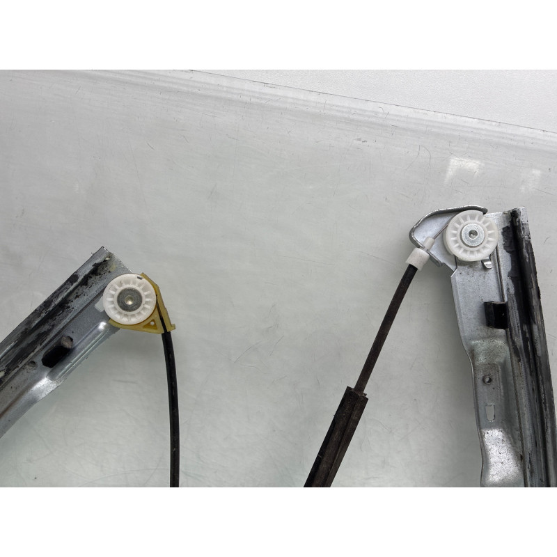 Leve vitre electrique avant gauche CITROEN C4 PICASSO 1 Photo n°3