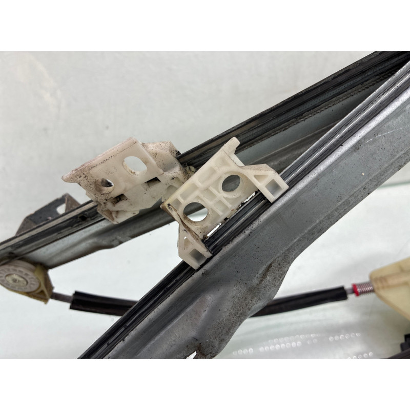 Leve vitre electrique avant gauche CITROEN C4 PICASSO 1 Photo n°8