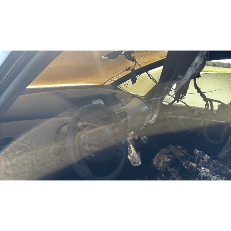 Anti brouillard arriere gauche CITROEN C4 PICASSO 1 Photo n°15