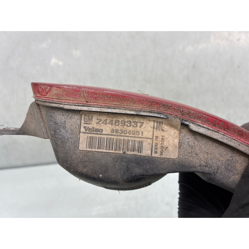 Anti brouillard arriere gauche OPEL CORSA C Photo n°3