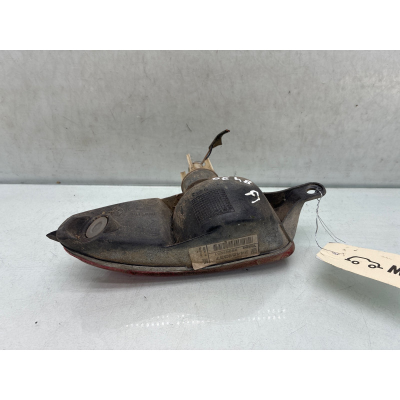 Anti brouillard arriere gauche OPEL CORSA C Photo n°4