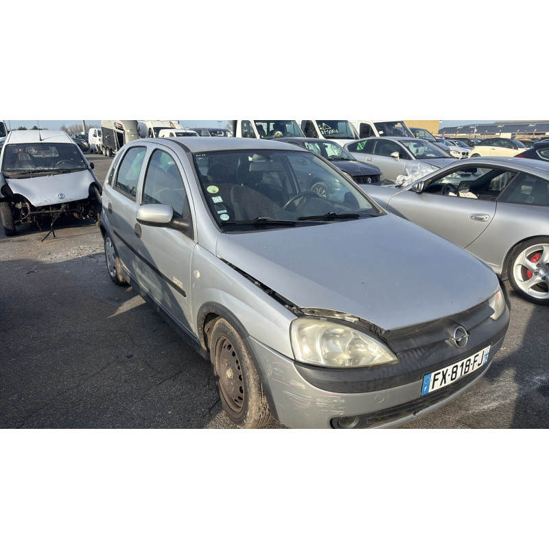 Anti brouillard arriere gauche OPEL CORSA C Photo n°6