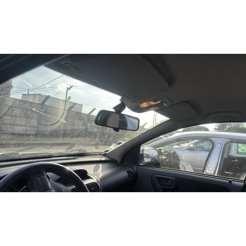 Anti brouillard arriere gauche OPEL CORSA C Photo n°17