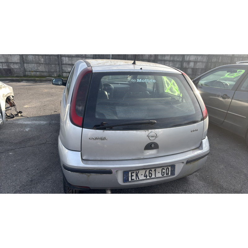 Feu arriere principal gauche (feux) OPEL CORSA C Photo n°8